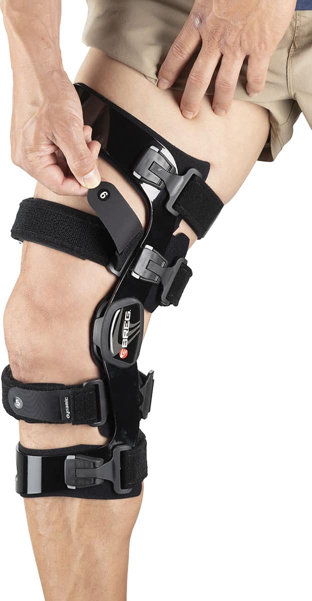 Breg Knee Brace Fusion™ OTS Medium Hook and Loop Closure 18 to 19-1/2 –  Axiom Medical Supplies